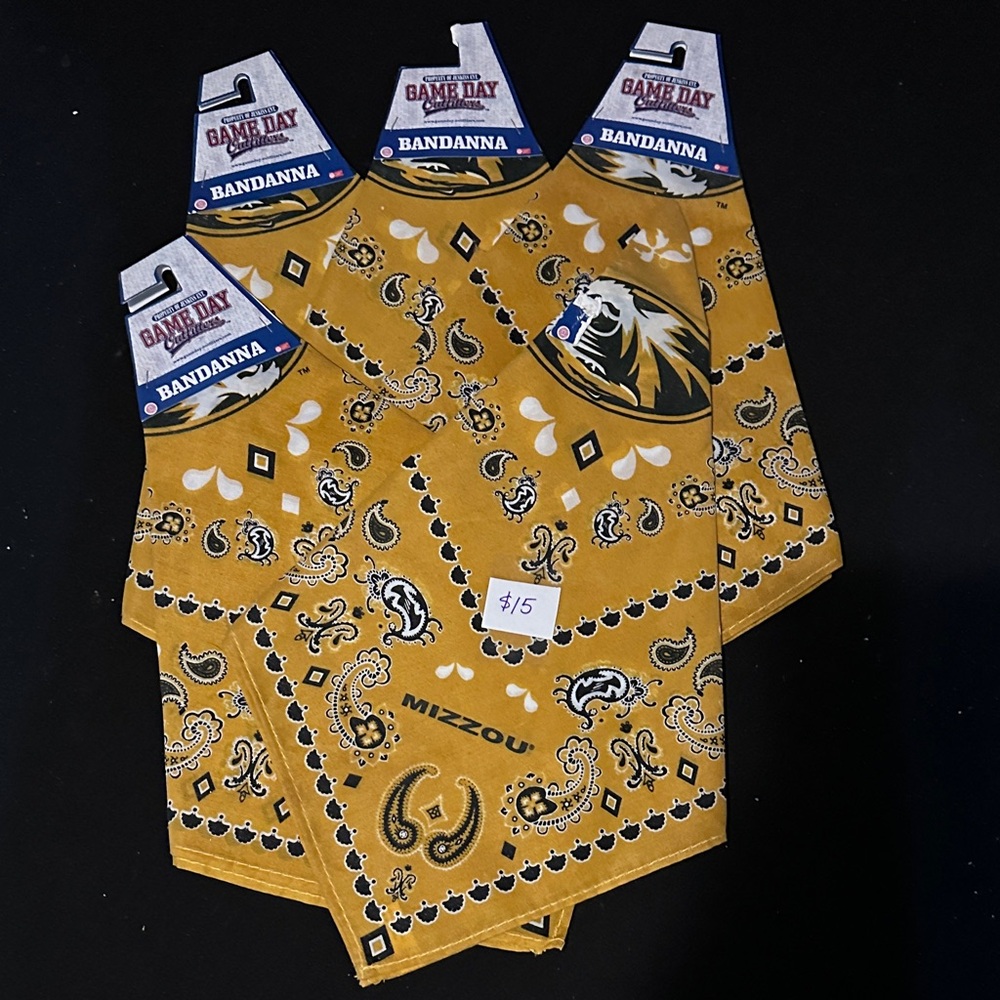 Mizzou Gold Bandanna Set (5) NWT